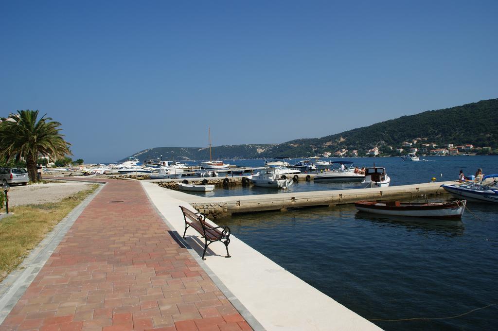 Superior Rooms Sea Side View Rab Town Extérieur photo